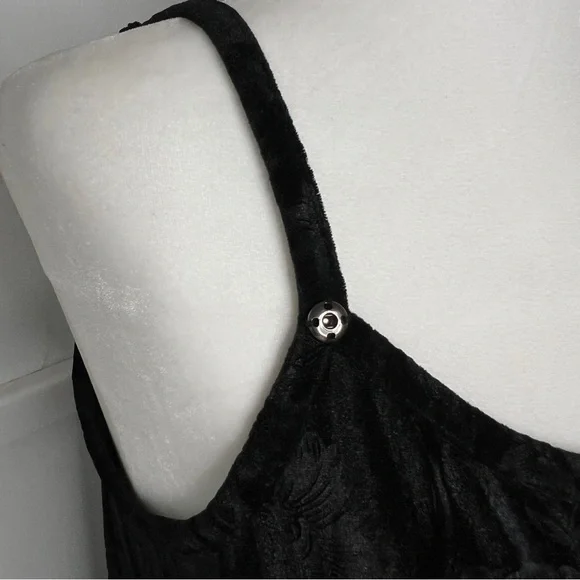 Disturbia Black Velour Floral Embossed Spaghetti Strap Maxi Slip Gown NWOT - Picture 5 of 14